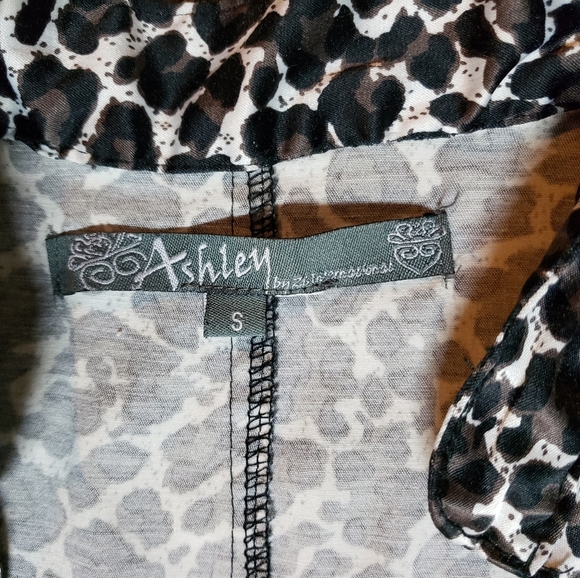 Ashley leopard print Top - Picture 4 of 4